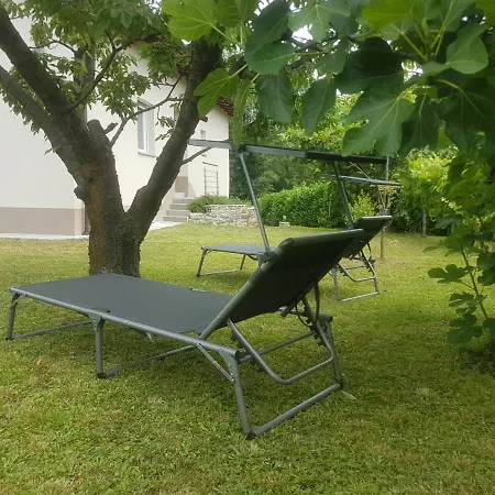 Holiday home Pocitniska Hisa Hum Kojsko