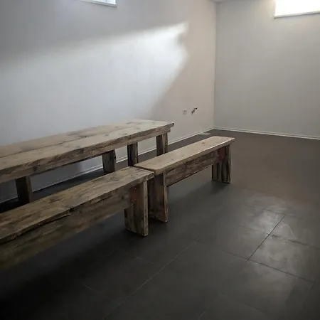 Pocitniska Hisa Hum Vikendica