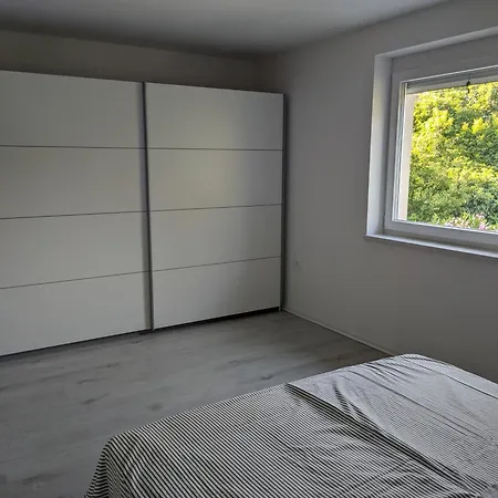 Pocitniska Hisa Hum Dom wakacyjny *