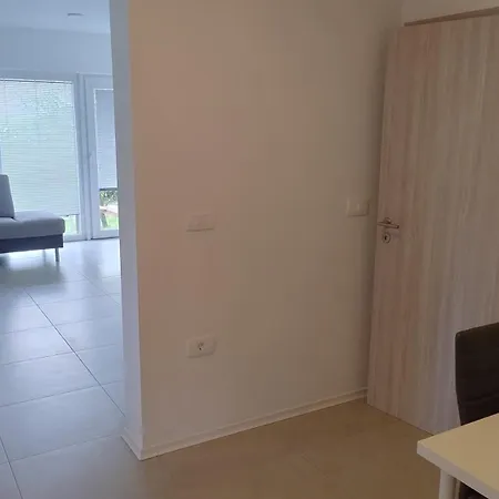 Pocitniska Hisa Hum Casa vacanze *
