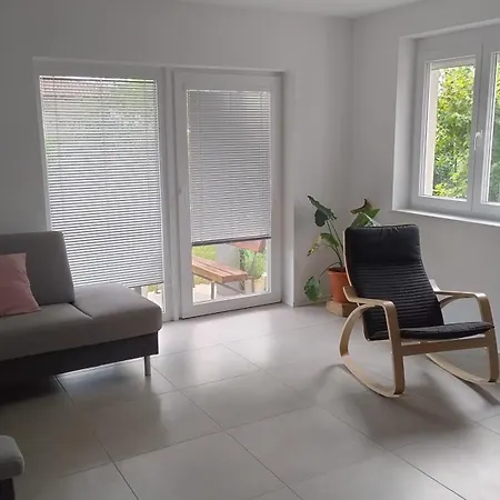 Vikendica Pocitniska Hisa Hum