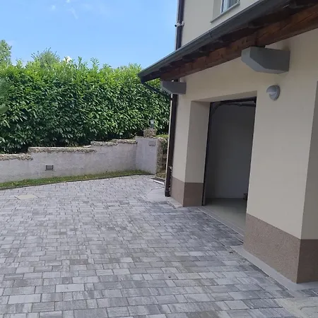 Pocitniska Hisa Hum Vikendica