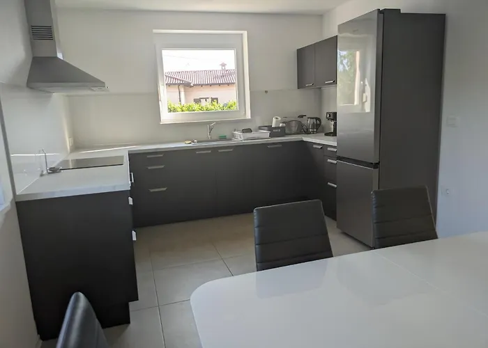 Pocitniska Hisa Hum Vakantiehuis Kojsko