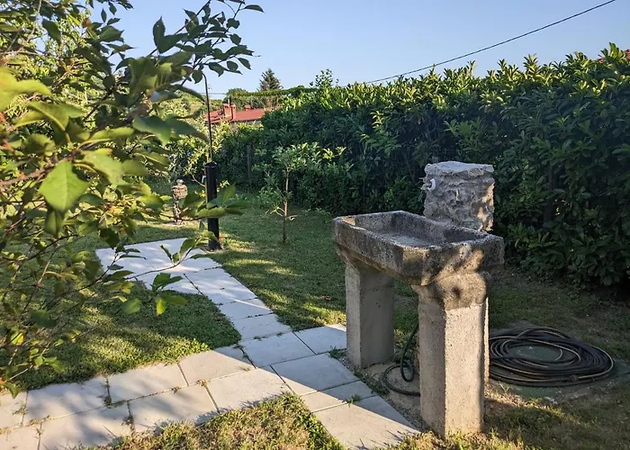 Vakantiehuis Pocitniska Hisa Hum