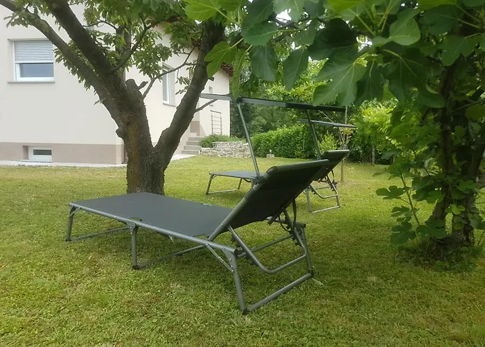 Vakantiehuis Pocitniska Hisa Hum Kojsko