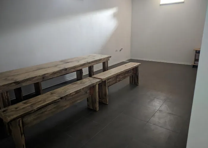 Pocitniska Hisa Hum Vakantiehuis