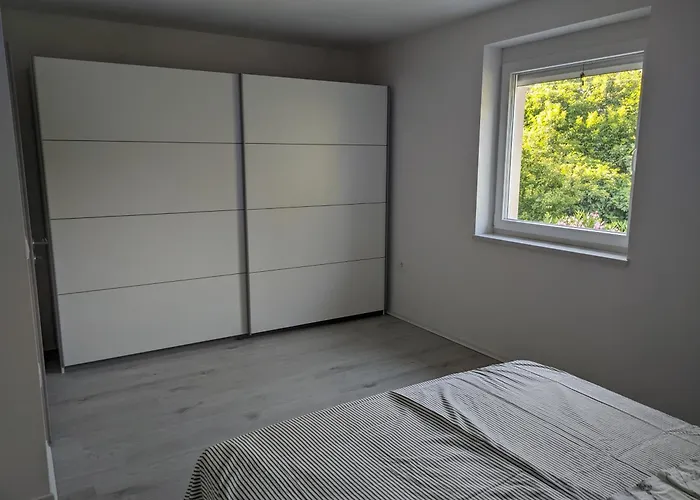 Pocitniska Hisa Hum Vakantiehuis *